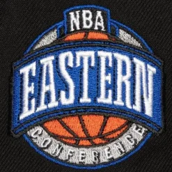 Headwear Mitchell & Ness -Conference Patch Snapback Hwc Detroit Pistons