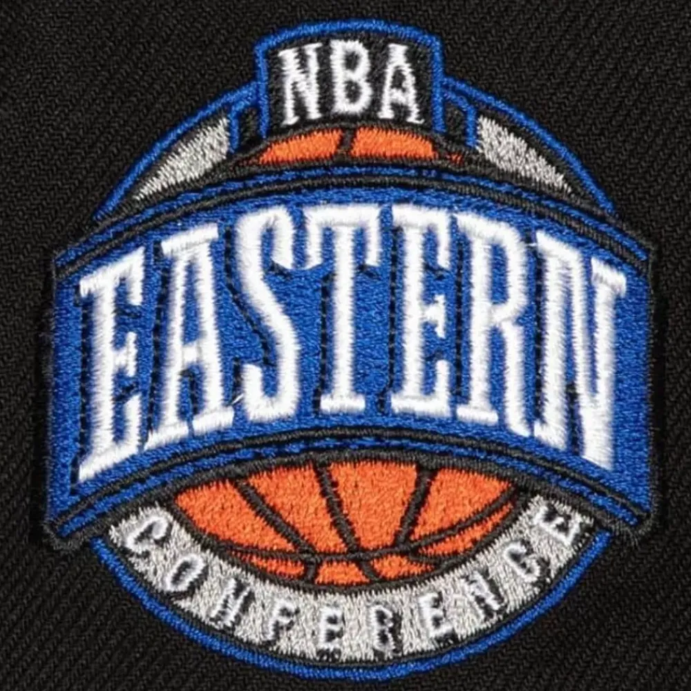 Headwear Mitchell & Ness -Conference Patch Snapback Hwc Detroit Pistons