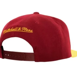 Headwear Mitchell & Ness -Core Basic Snapback Cleveland Cavaliers