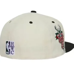 Headwear Mitchell & Ness -Cream Team Fitted Hwc Hat Milwaukee Bucks