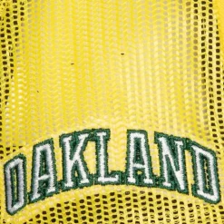 Headwear Mitchell & Ness -Curveball Trucker Coop Oakland Athletics