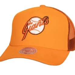 Headwear Mitchell & Ness -Curveball Trucker Coop San Francisco Giants