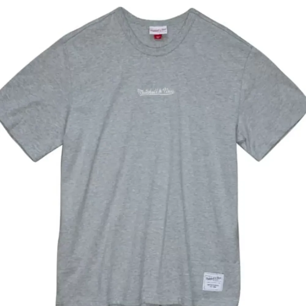 Apparel Mitchell & Ness T-Shirts & Tops- Essentials Heavy Weight Tee