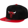 Headwear Mitchell & Ness -Side Core 2.0 Snapback Chicago Bulls