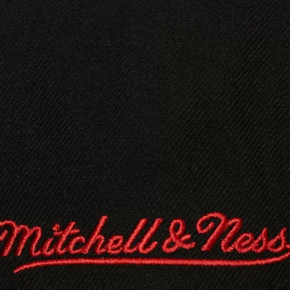 Headwear Mitchell & Ness -Side Patch Fitted Chicago Blackhawks