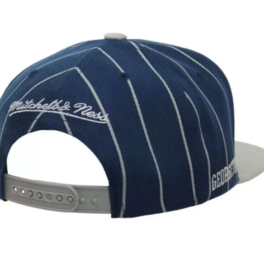 Headwear Mitchell & Ness -Team Pin Snapback Georgetown University