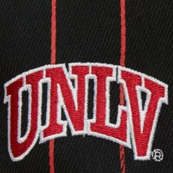 Headwear Mitchell & Ness -Team Pin Snapback Unlv