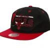 Headwear Mitchell & Ness -Varsity Letter Snapback Chicago Bulls