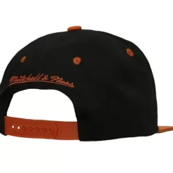 Headwear Mitchell & Ness -Varsity Letter Snapback University Of Texas At Austin
