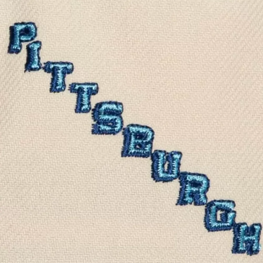 Headwear Mitchell & Ness -Vintage Cream Snapback Pittsburgh Penguins