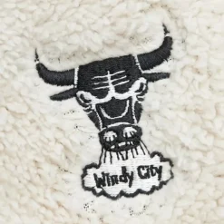 Apparel Mitchell & Ness Hoodies & Sweatshirts-Womens Cozyfield Half Zip Pullover Chicago Bulls