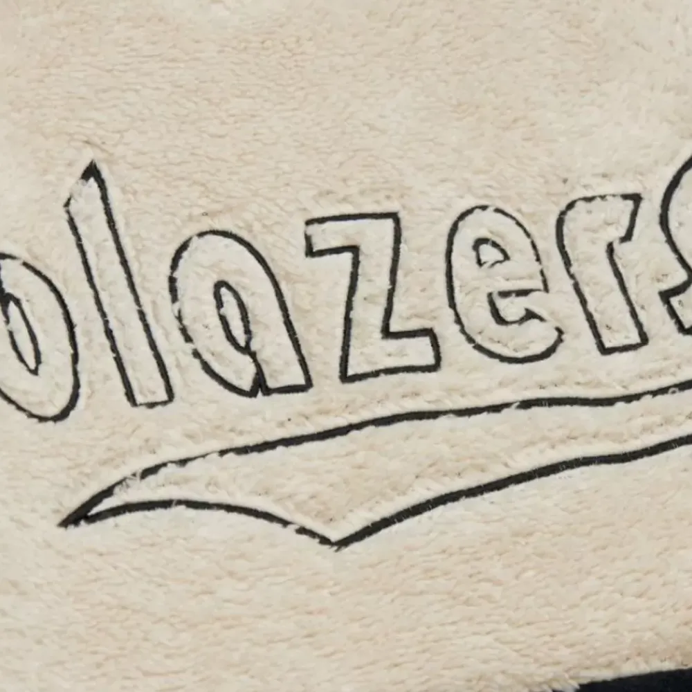 Apparel Mitchell & Ness Hoodies & Sweatshirts-Womens Cozyfield Half Zip Pullover Portland Trail Blazers