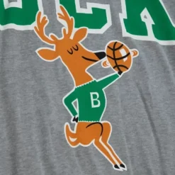 Apparel Mitchell & Ness Hoodies & Sweatshirts-Womens Logo Fleece Milwaukee Bucks