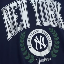 Apparel Mitchell & Ness Hoodies & Sweatshirts-Womens Logo Lt Crew 2.0 New York Yankees